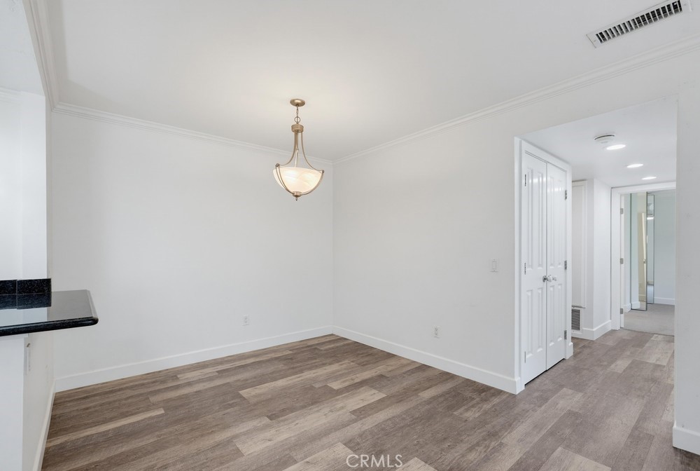 23411 Cambridge Property Photo 11