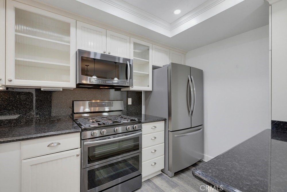 23411 Cambridge Property Photo 15