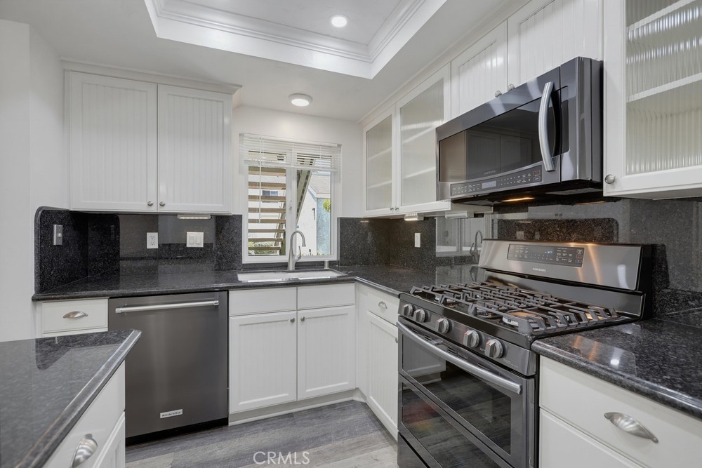 23411 Cambridge Property Photo 18