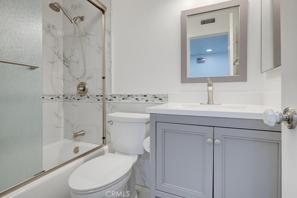 23411 Cambridge Property Photo 25