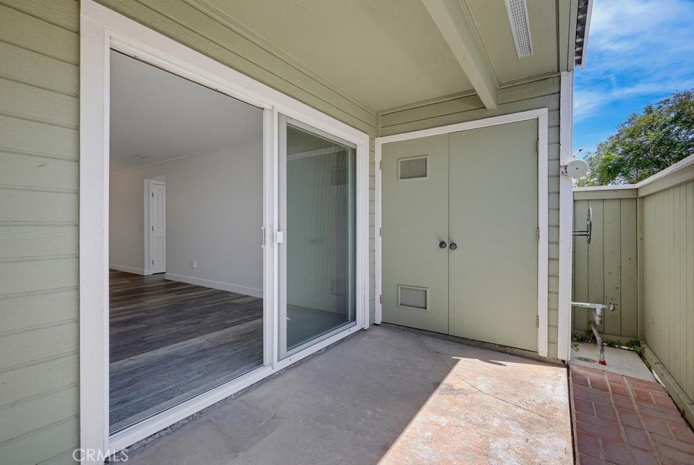 23411 Cambridge Property Photo 38