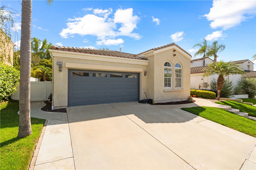 47 Via Palacio Property Photo 2