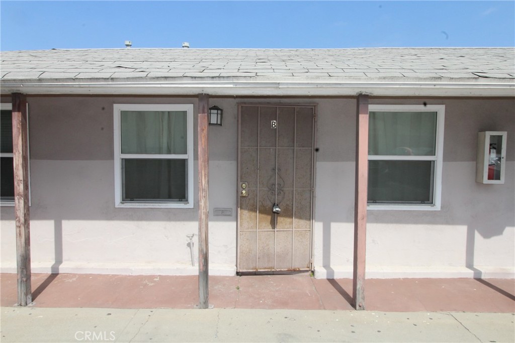 4986 Southern Avenue B Property Photo 1