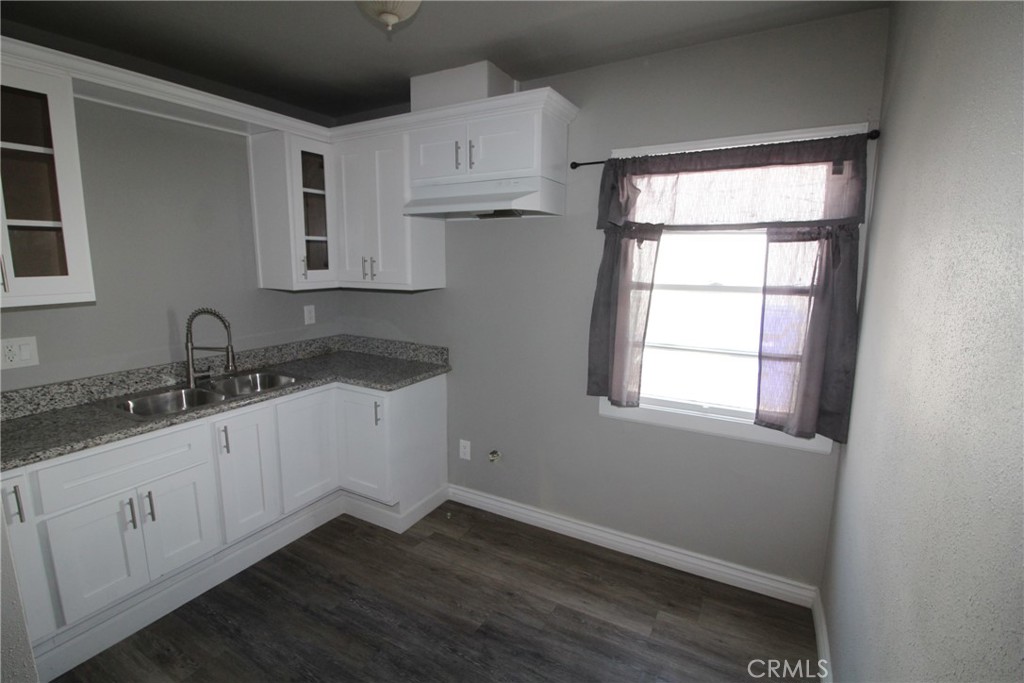 4986 Southern Avenue B Property Photo 4