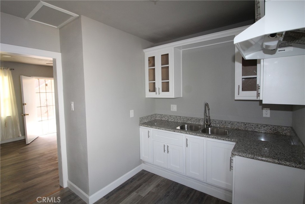 4986 Southern Avenue B Property Photo 6
