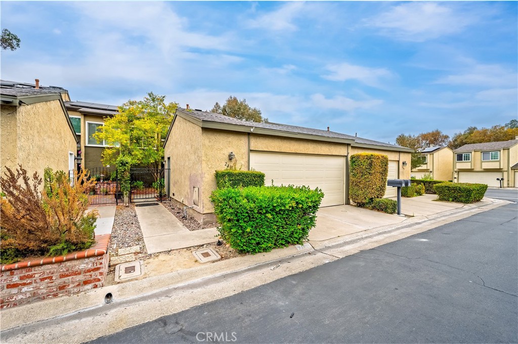 24612 Zena Court Property Photo 6