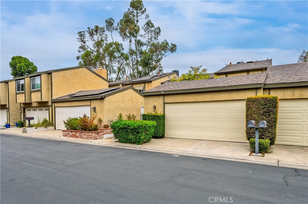 24612 Zena Court Property Photo 7