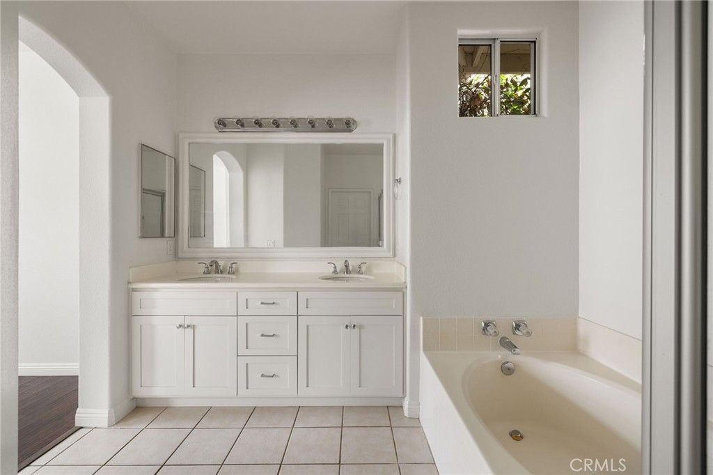60 Seacountry Lane Property Photo 15