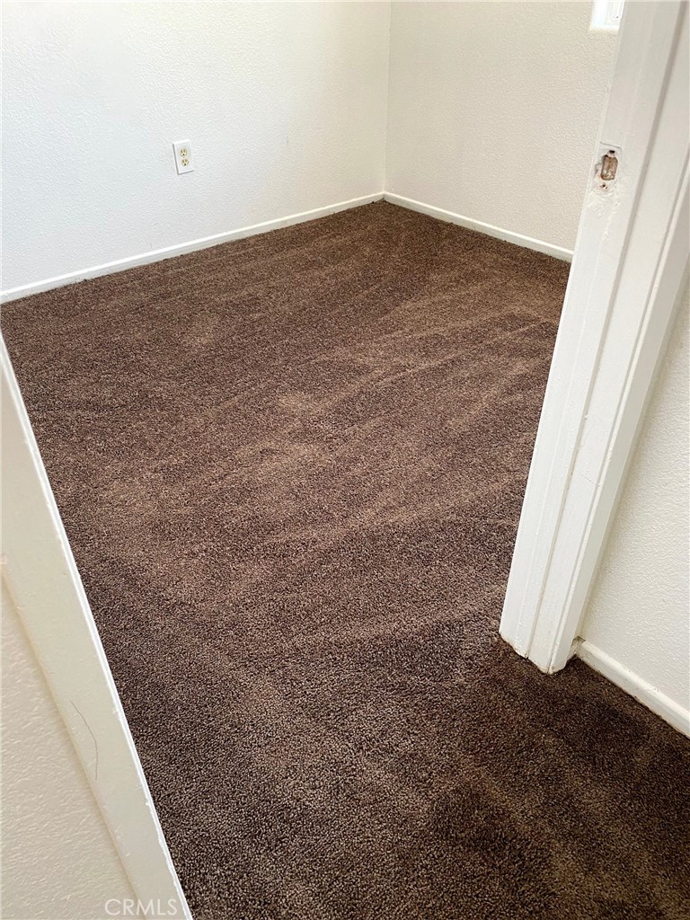 38708 Larkin Property Photo 4