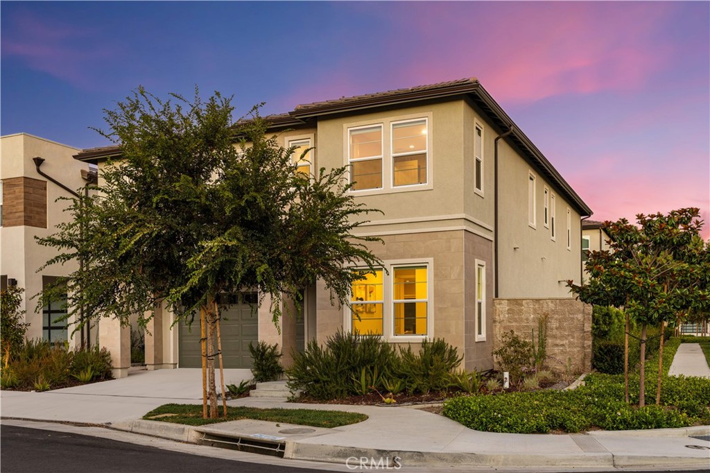 100 Walworth Property Photo 2