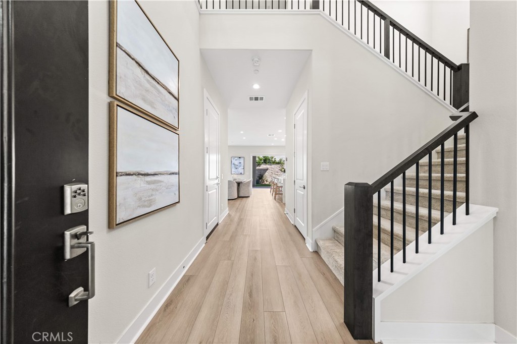 100 Walworth Property Photo 4