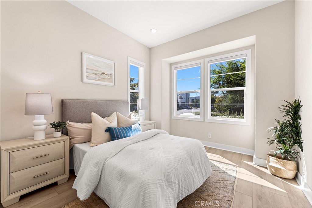 100 Walworth Property Photo 7