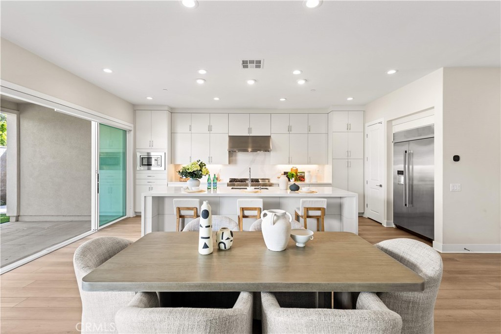 100 Walworth Property Photo 16