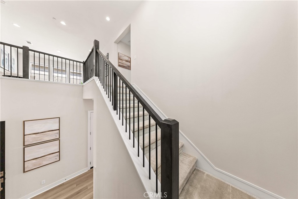 100 Walworth Property Photo 24