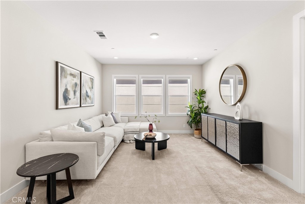 100 Walworth Property Photo 26