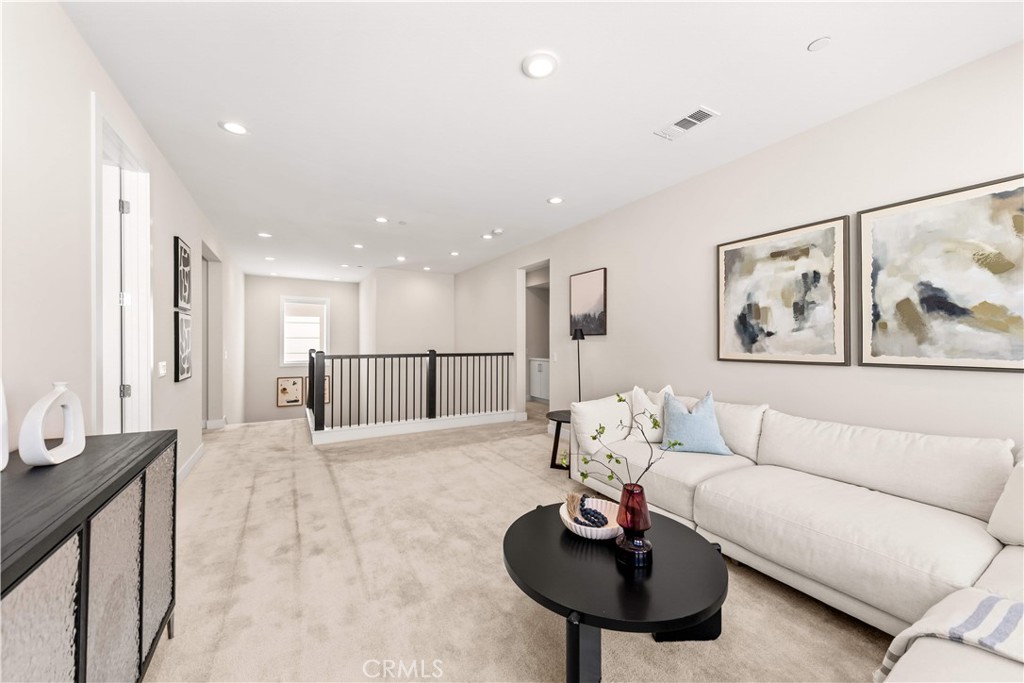 100 Walworth Property Photo 27