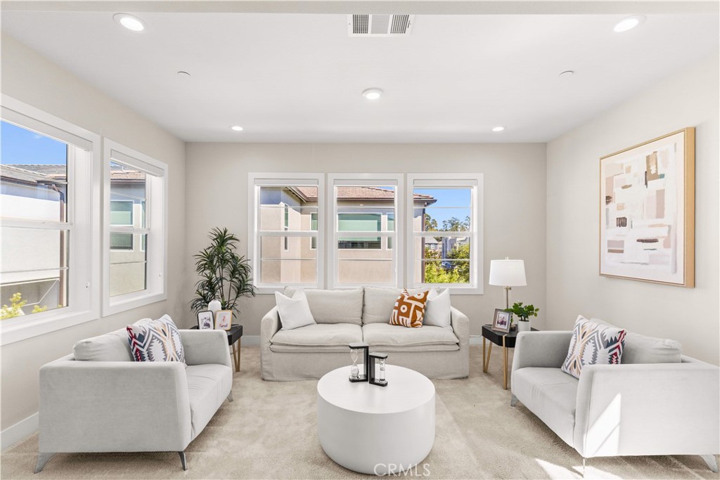 100 Walworth Property Photo 31