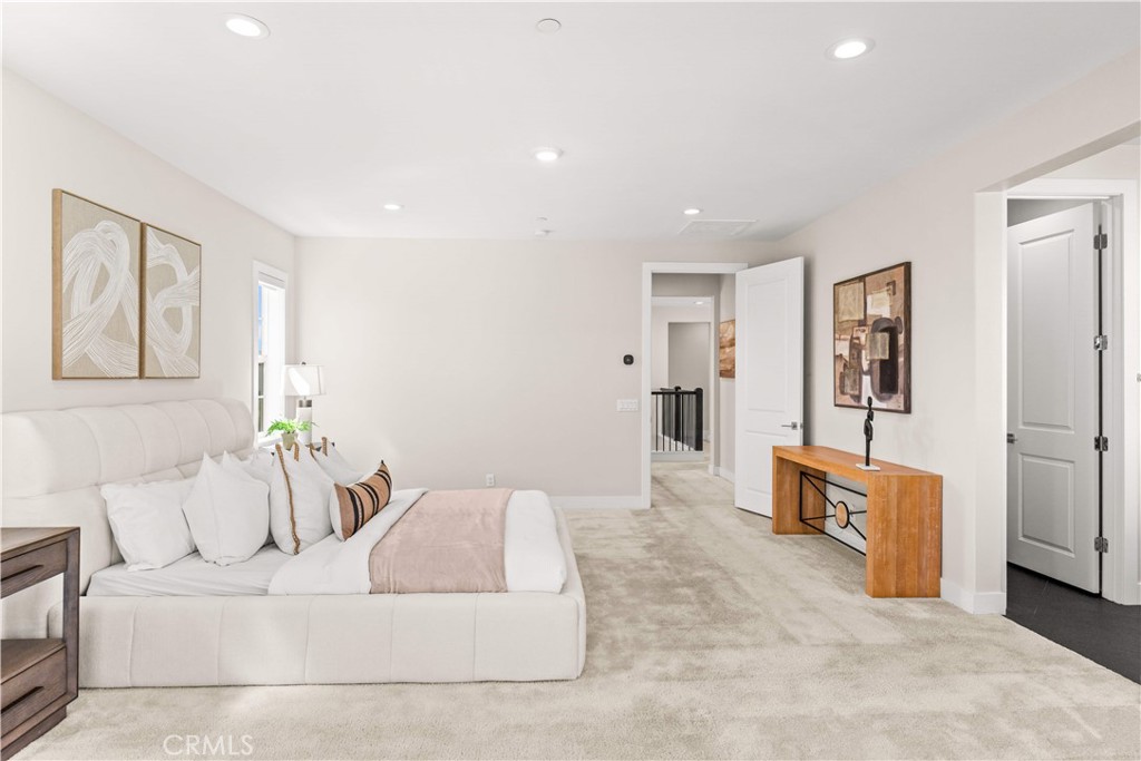 100 Walworth Property Photo 33