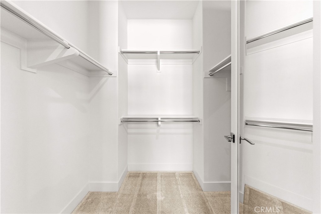 100 Walworth Property Photo 39
