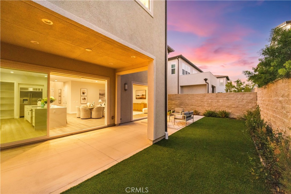 100 Walworth Property Photo 42