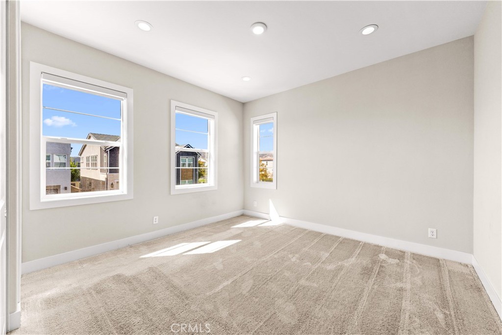 100 Walworth Property Photo 52