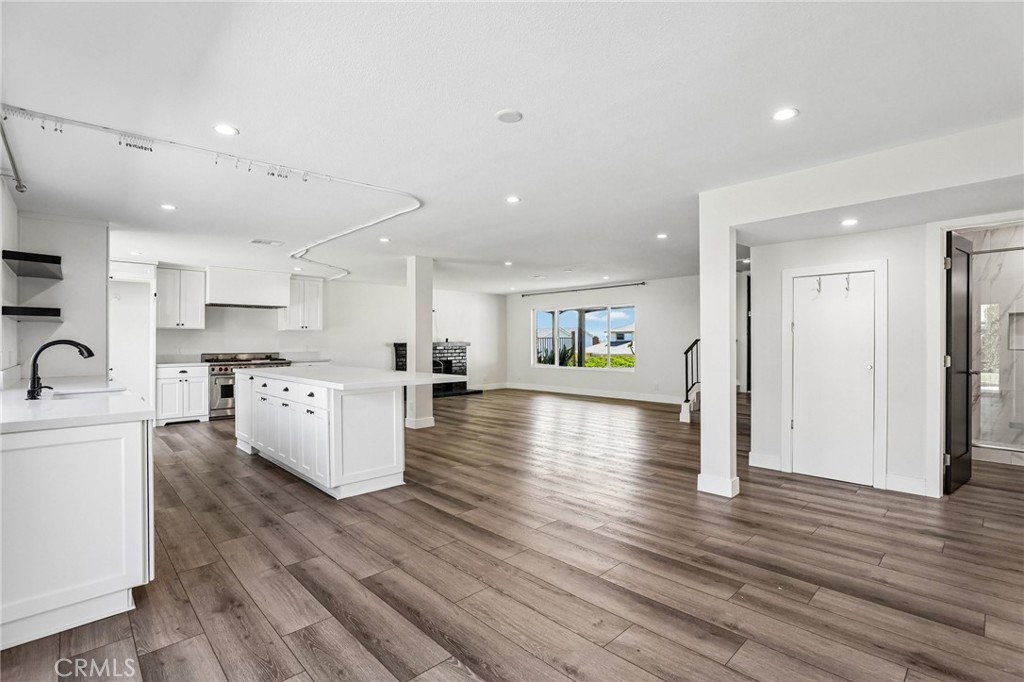 24828 Acropolis Property Photo 40