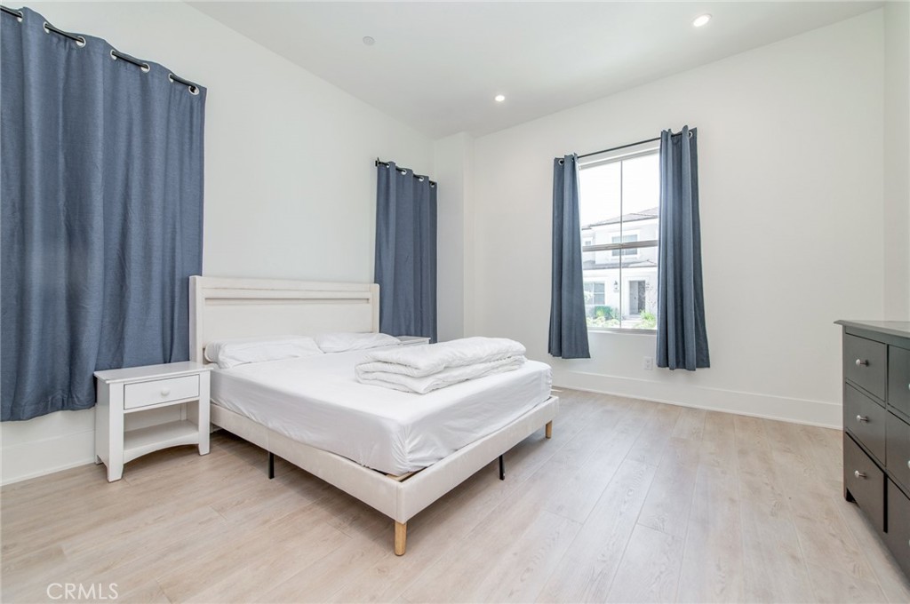 133 Hyperion Property Photo 4