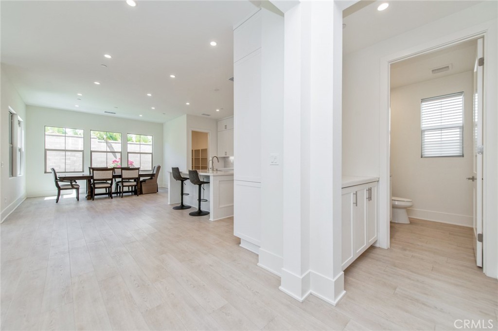 133 Hyperion Property Photo 6