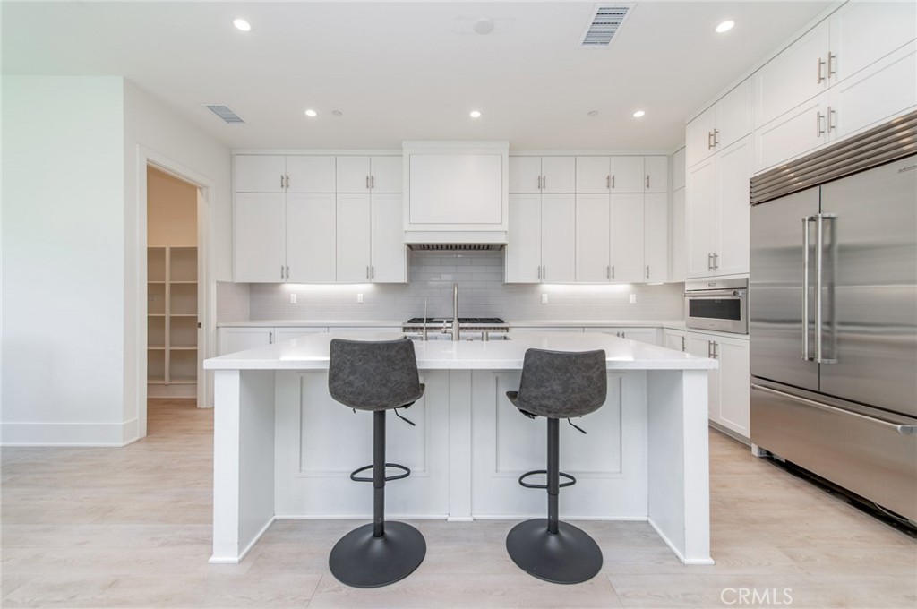 133 Hyperion Property Photo 10