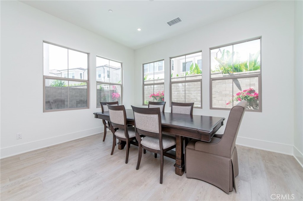133 Hyperion Property Photo 16