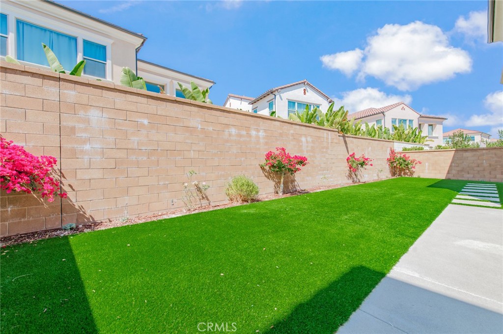 133 Hyperion Property Photo 22