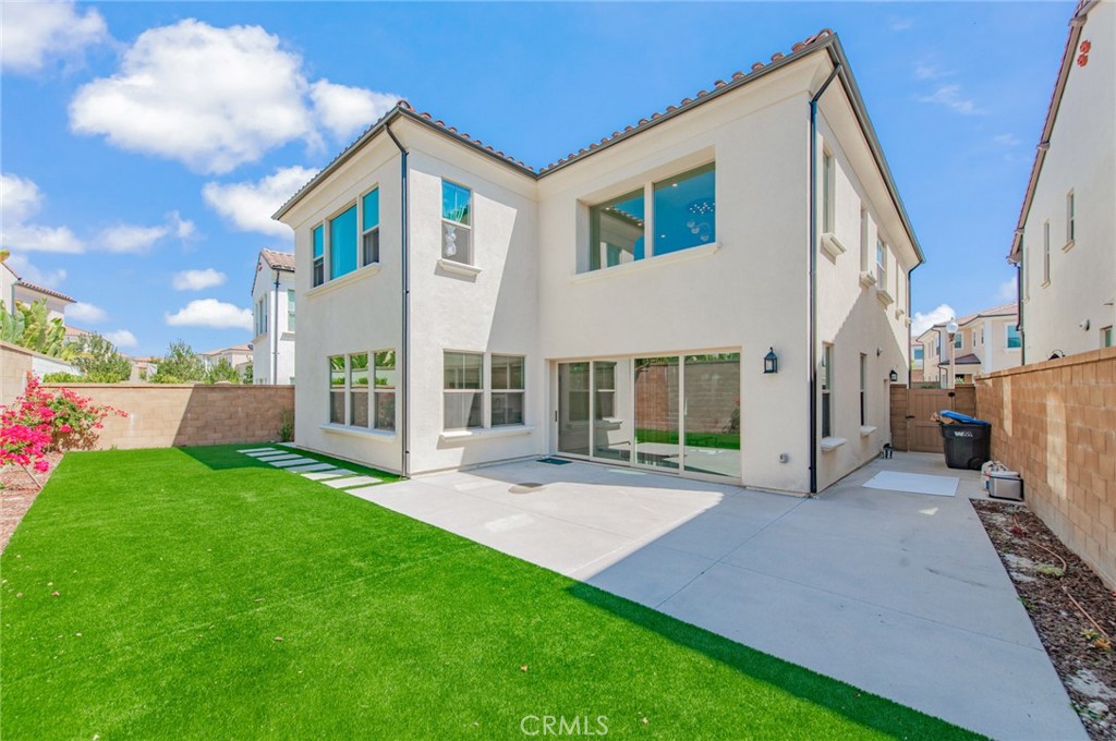 133 Hyperion Property Photo 23