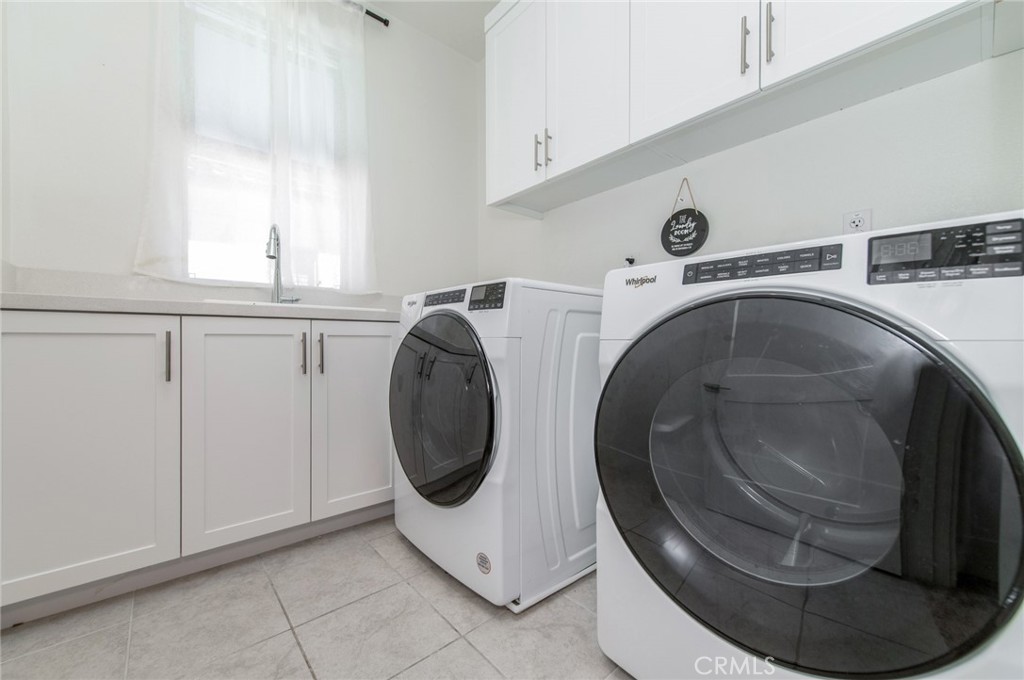 133 Hyperion Property Photo 28