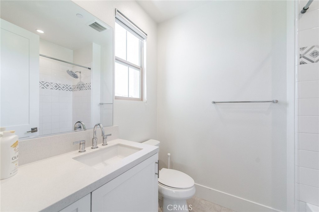 133 Hyperion Property Photo 30