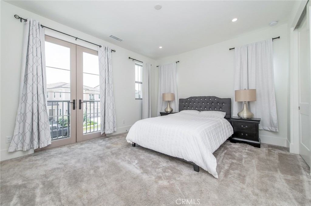 133 Hyperion Property Photo 31
