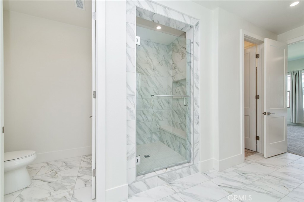133 Hyperion Property Photo 39