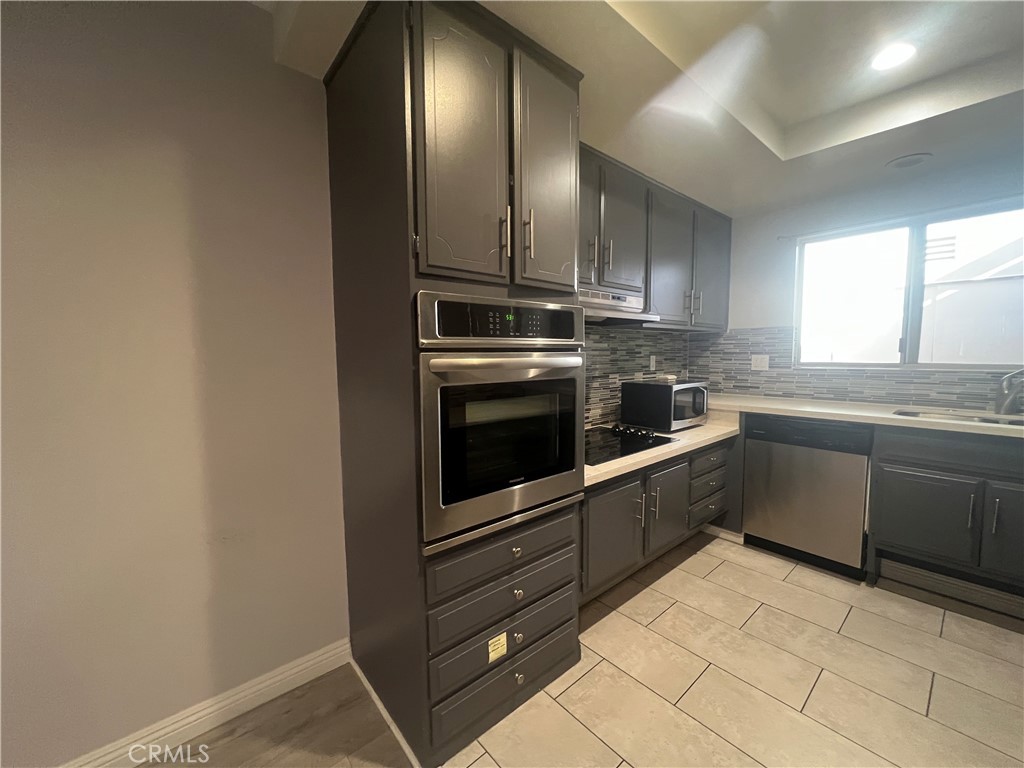 2356 Via Mariposa E C Property Photo 10