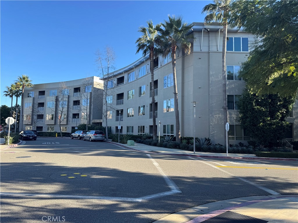 21 Gramercy 218 Property Photo 17