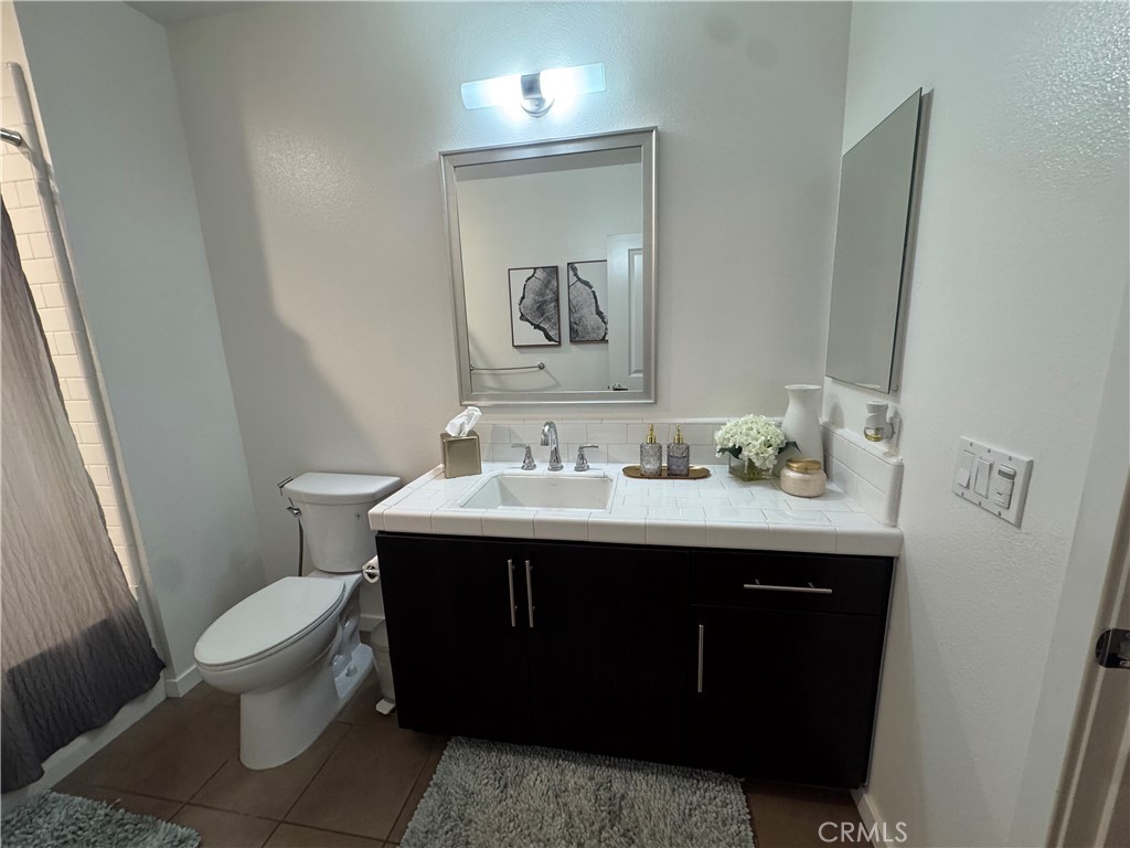 21 Gramercy 218 Property Photo 31