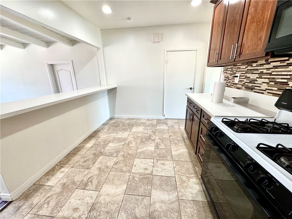 14539 Painter Avenue Property Photo 6