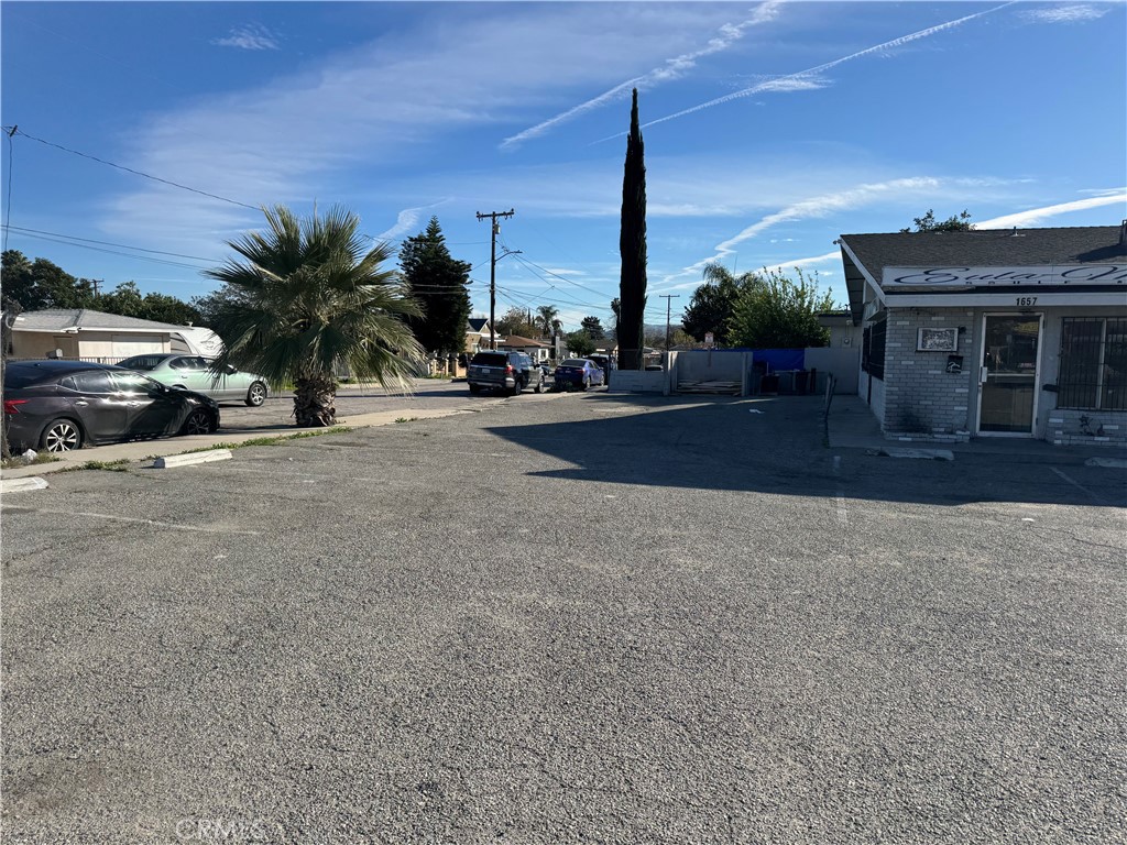1655 W Base Line Property Photo 16