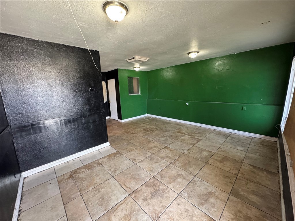 1661 W Base Line Property Photo 5