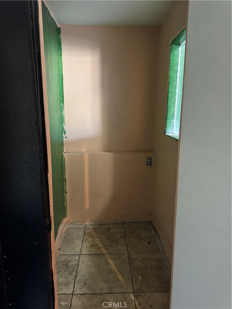 1661 W Base Line Property Photo 6
