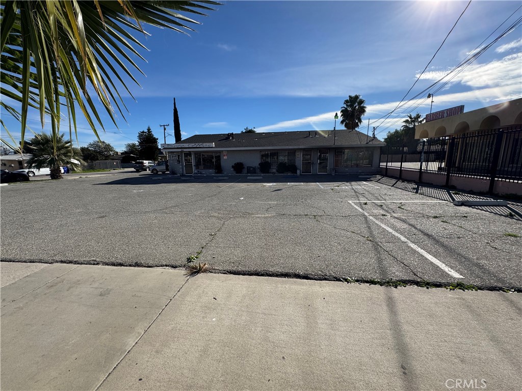 1661 W Base Line Property Photo 10