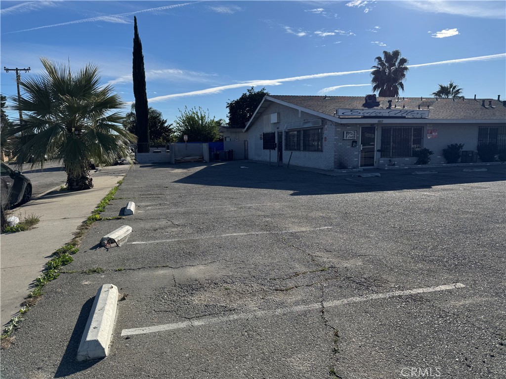 1661 W Base Line Property Photo 13