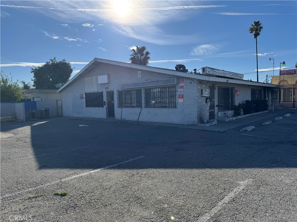 1661 W Base Line Property Photo 16