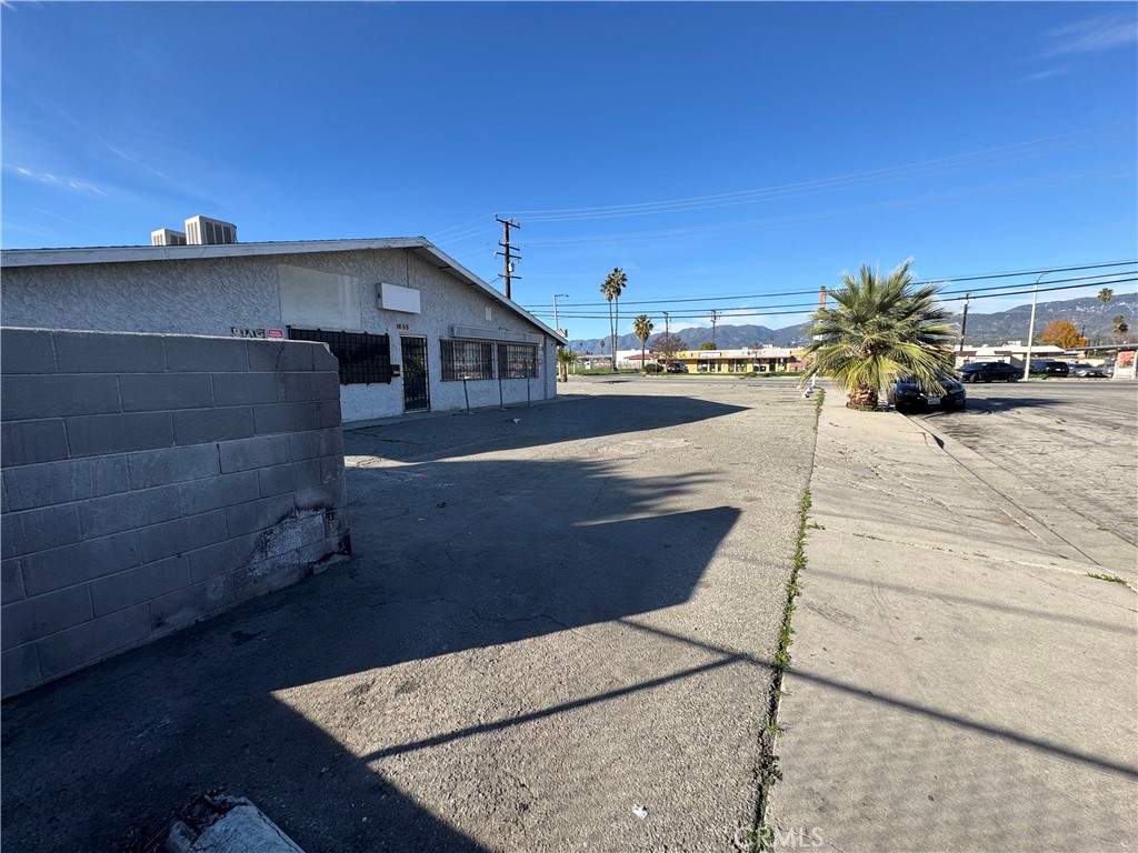 1661 W Base Line Property Photo 17