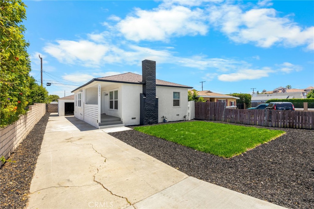 15511 Avery Property Photo 1