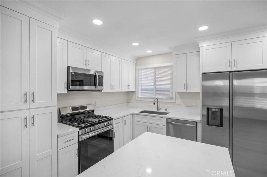 15511 Avery Property Photo 9