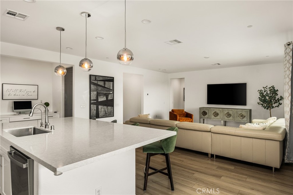 29144 Oak Grove Property Photo 16